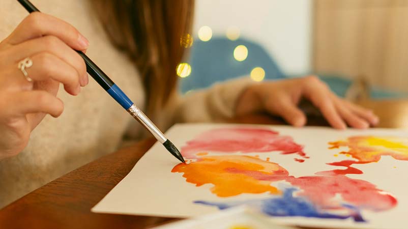 How to tell if art therapy is right for you